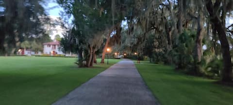 Entering The Historic District from bike/walking path.
